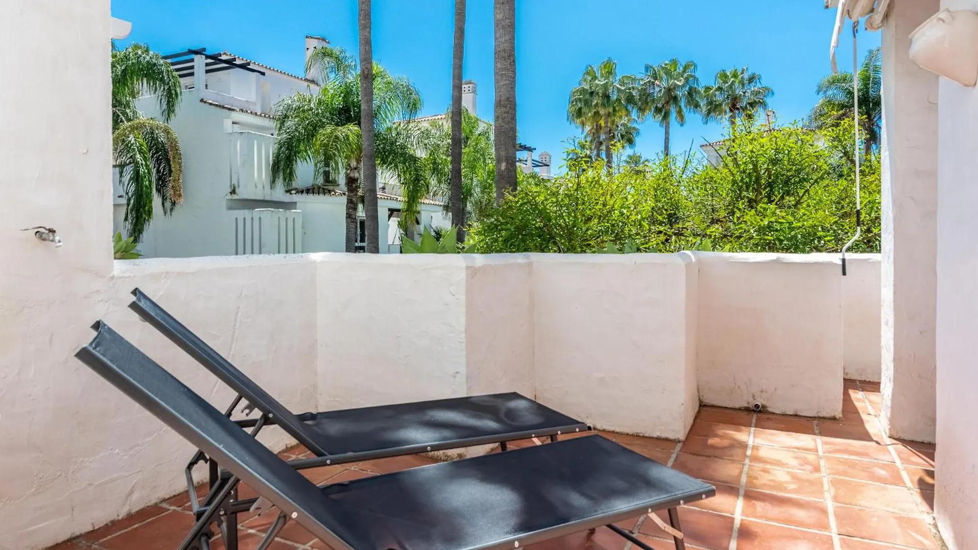 Los Naranjos Puerto Banus Marbella 0*,